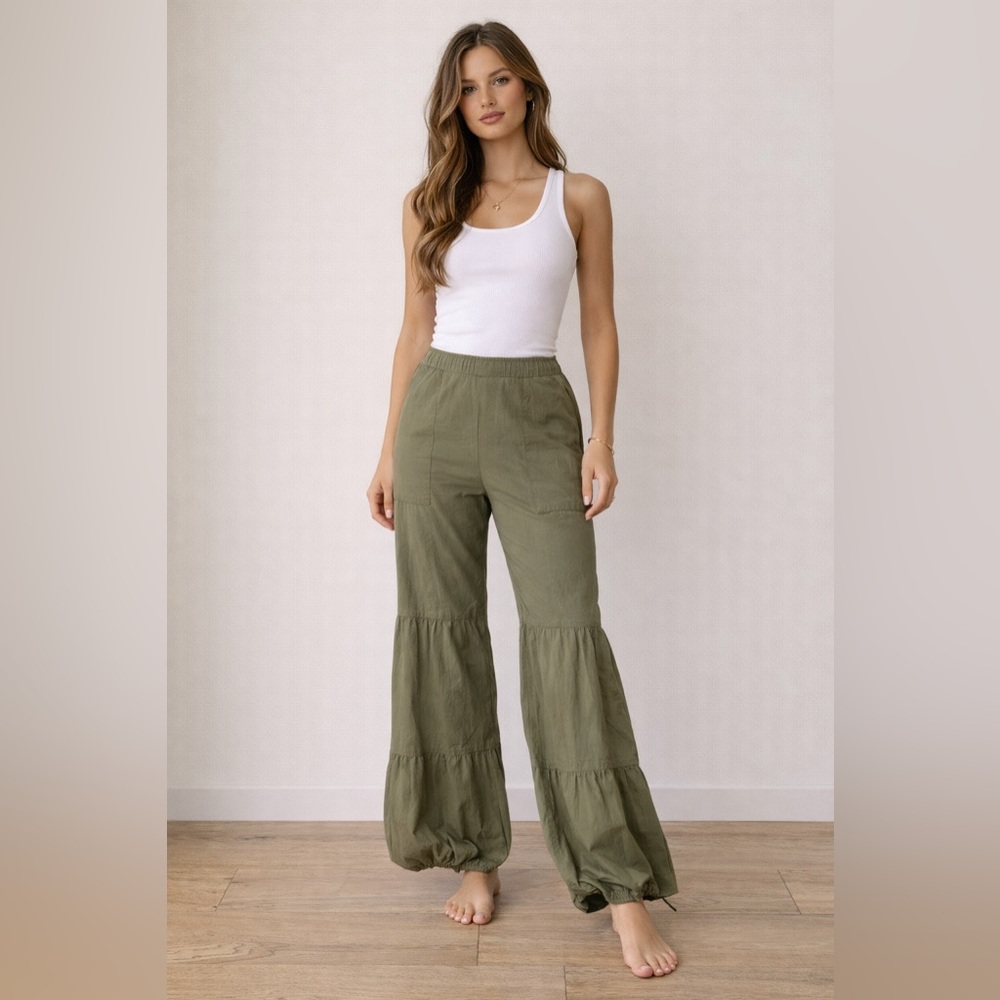 Woman’s Olive Pants by Current Air